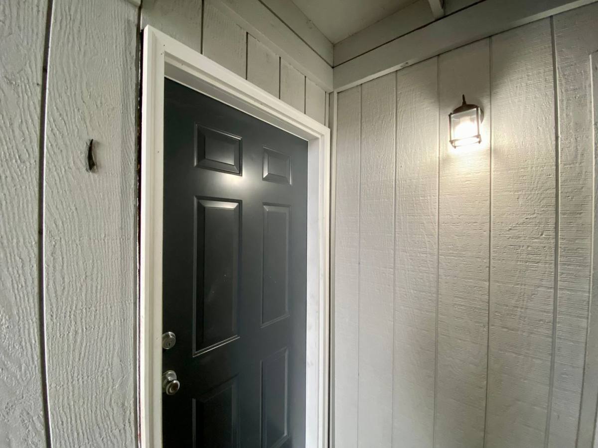 Apartment for rent at 12615 -12623 Lincoln Ave SW, Lakewood, WA 98499