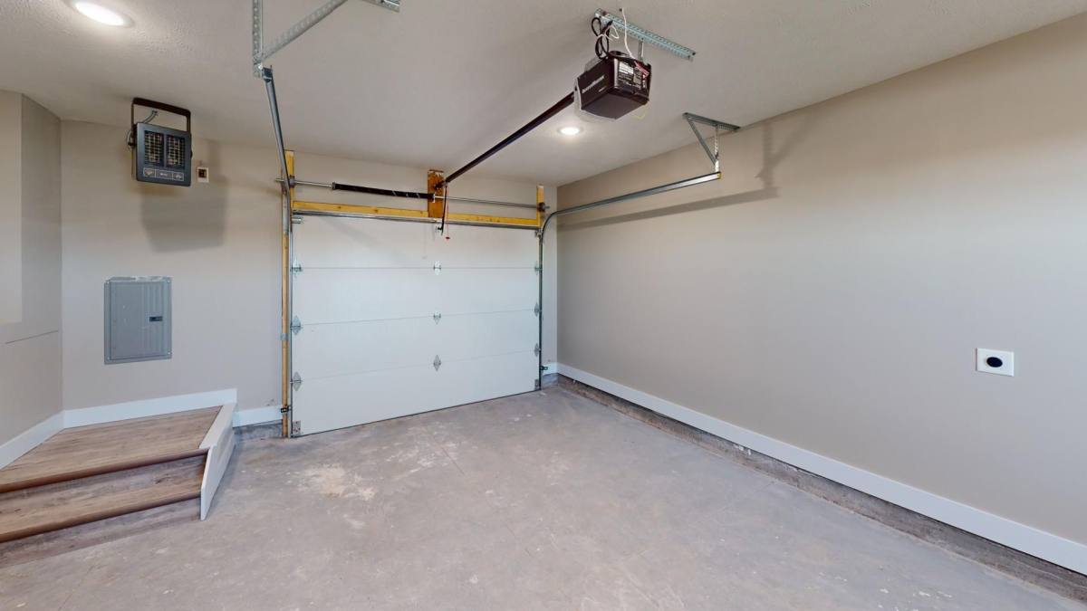 Apartment for rent at 2027-2033 Chancellors Ave, Kearney, NE 68845