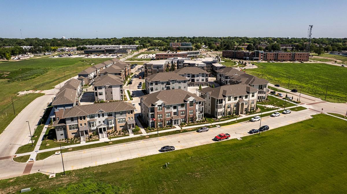 Apartment for rent at 2027-2033 Chancellors Ave, Kearney, NE 68845