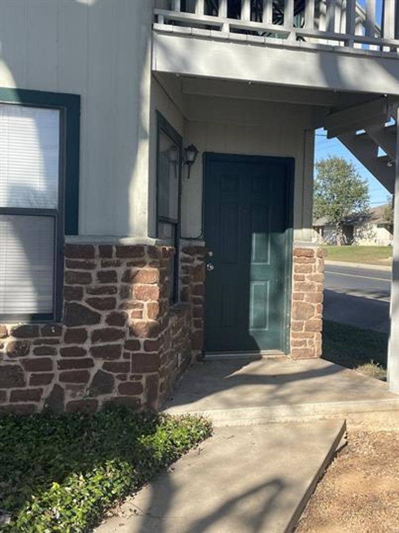 Apartment for rent at 298 Friendship Lane Building #7, Fredericksburg, TX 78624
