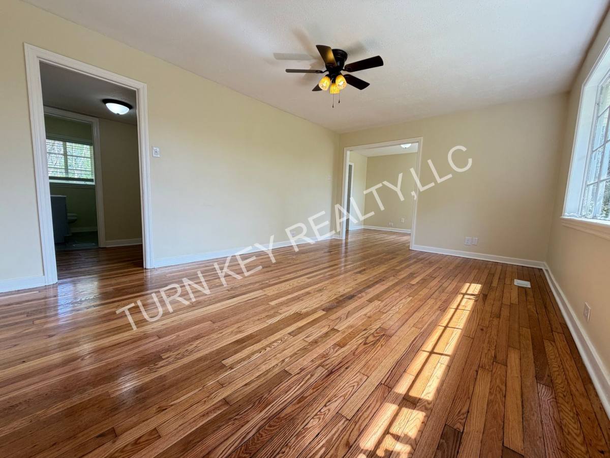 House for rent at 3920 Old Jasper Highway, Adamsville, AL 35005