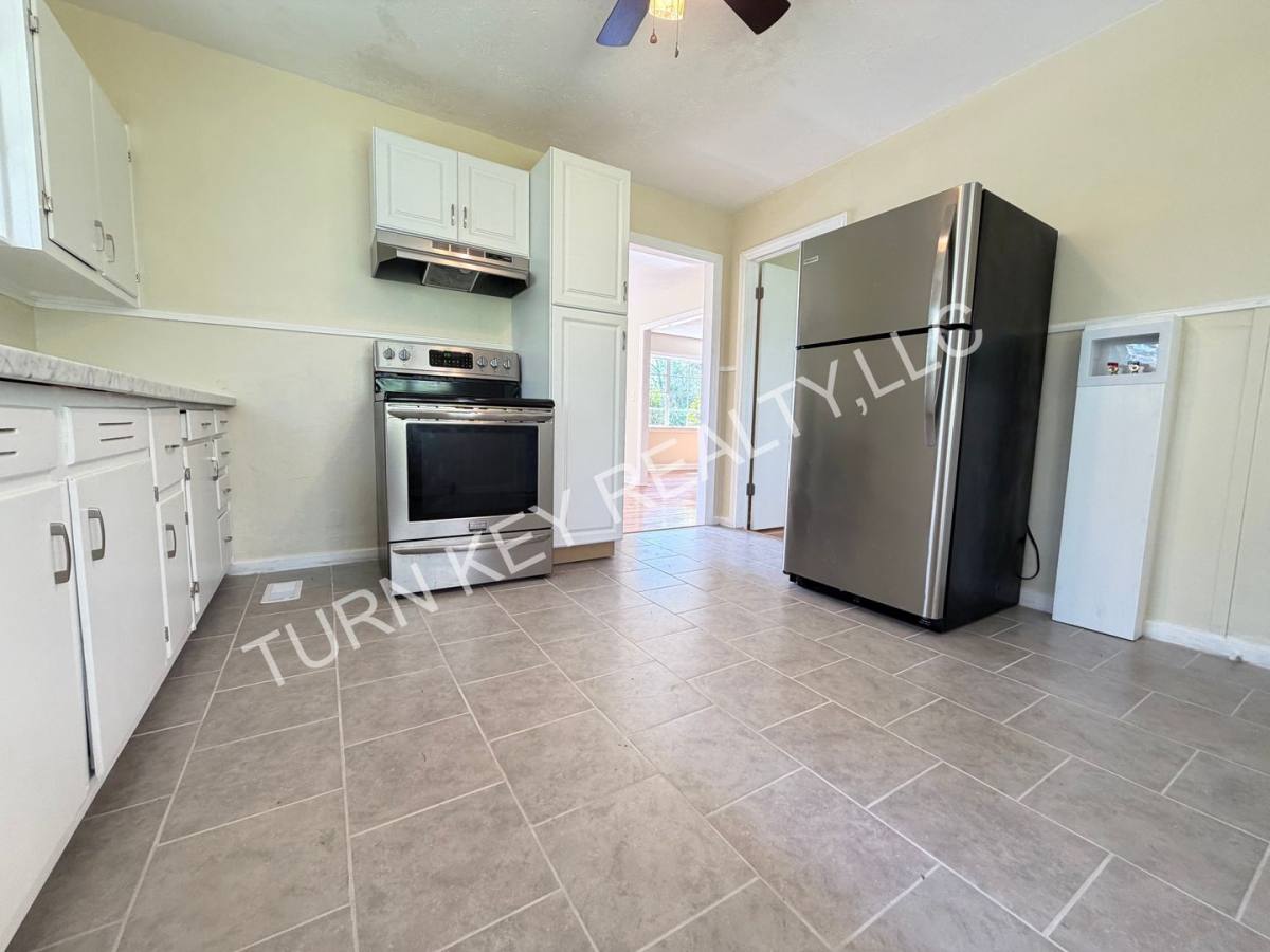 House for rent at 3920 Old Jasper Highway, Adamsville, AL 35005