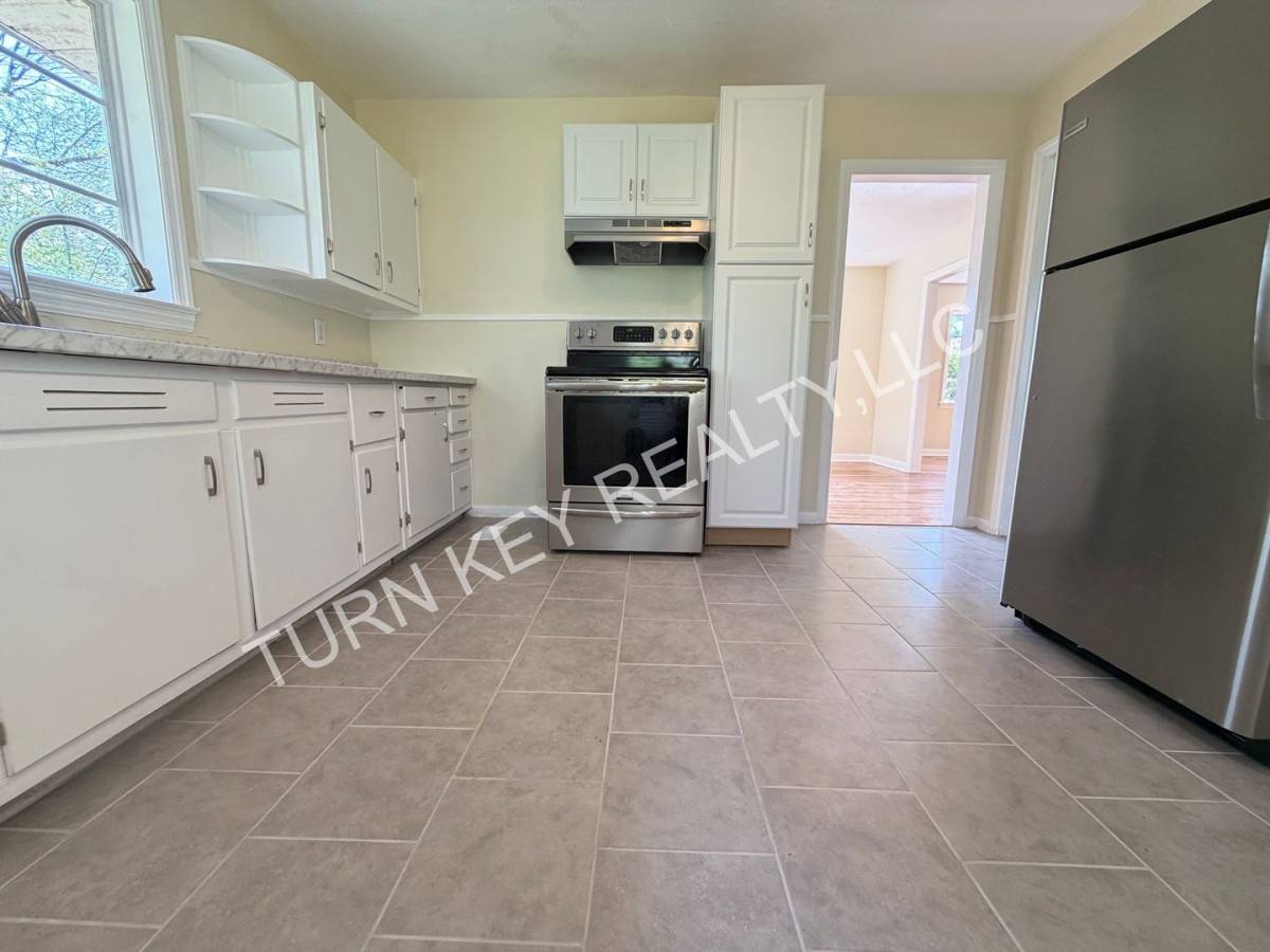 House for rent at 3920 Old Jasper Highway, Adamsville, AL 35005