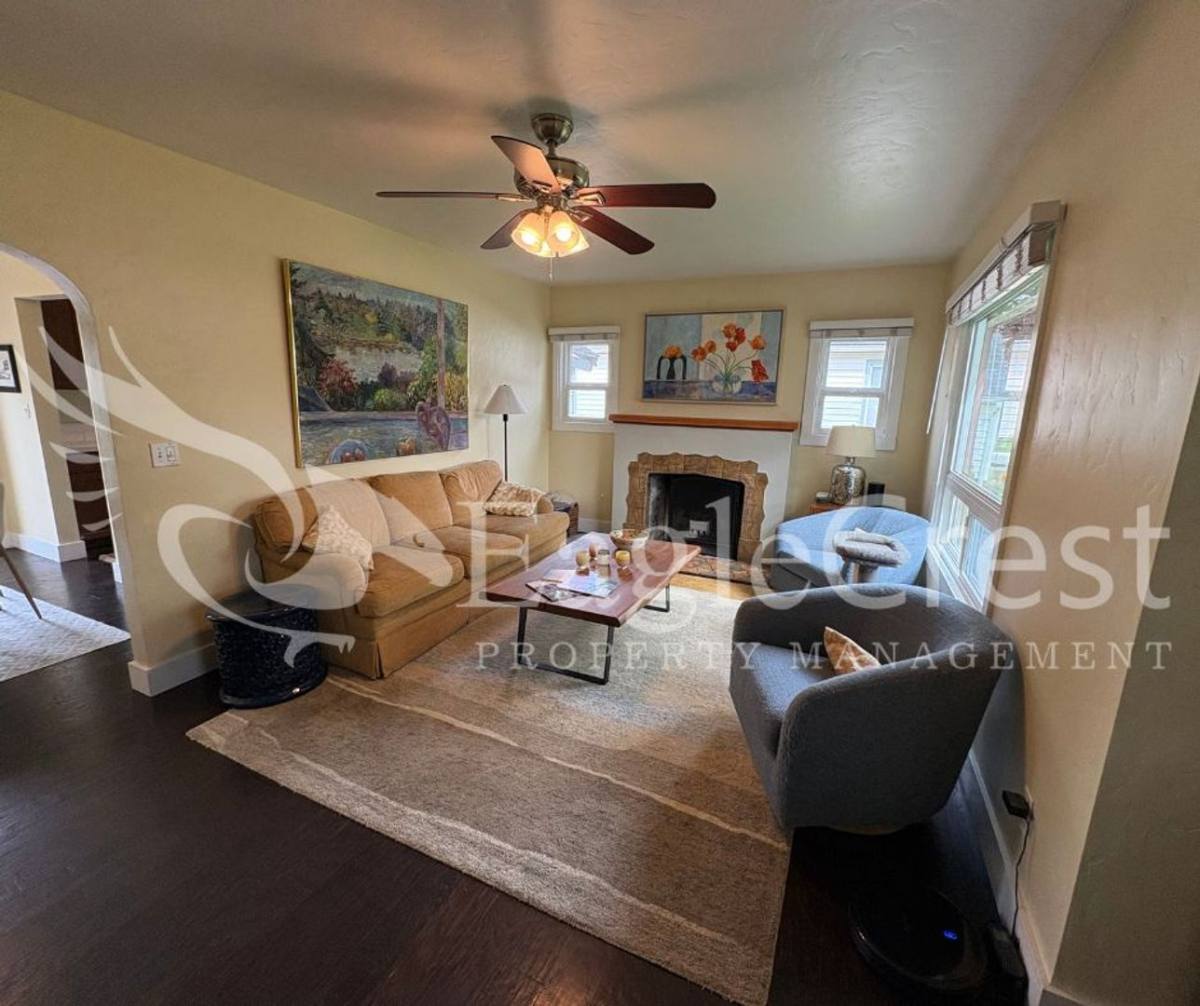 House for rent at 1031 N Clinton St, Walla Walla, WA 99362