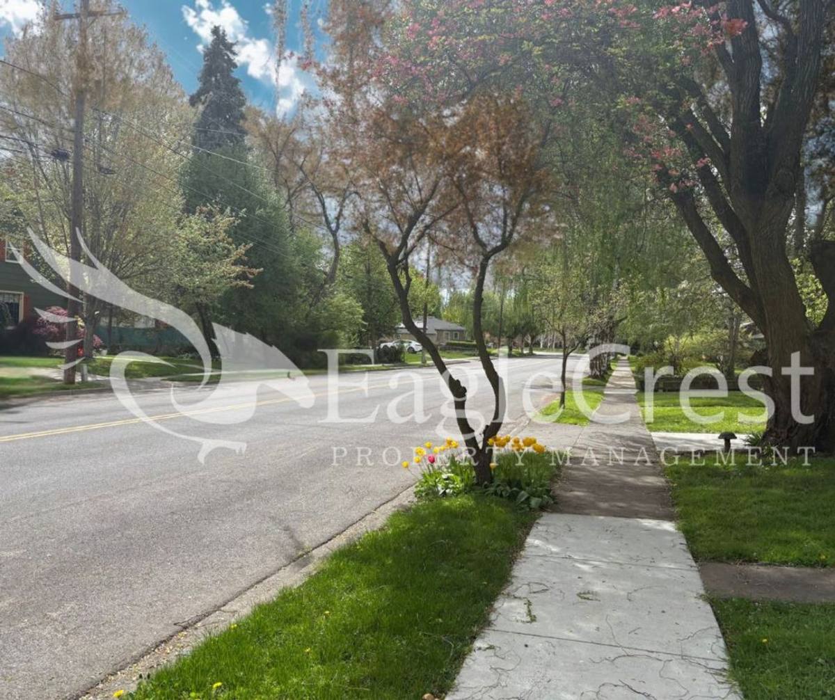 House for rent at 1031 N Clinton St, Walla Walla, WA 99362
