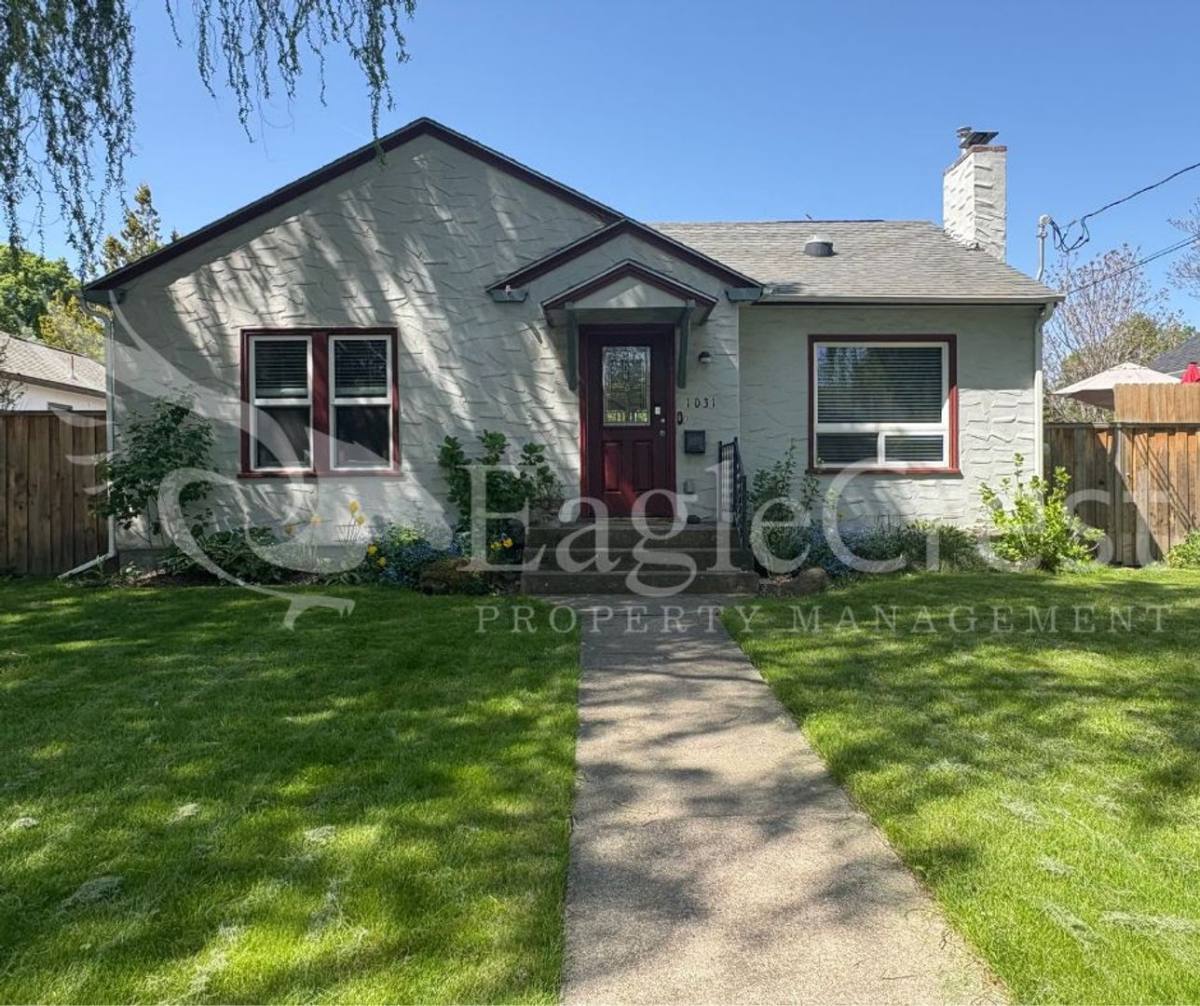 House for rent at 1031 N Clinton St, Walla Walla, WA 99362