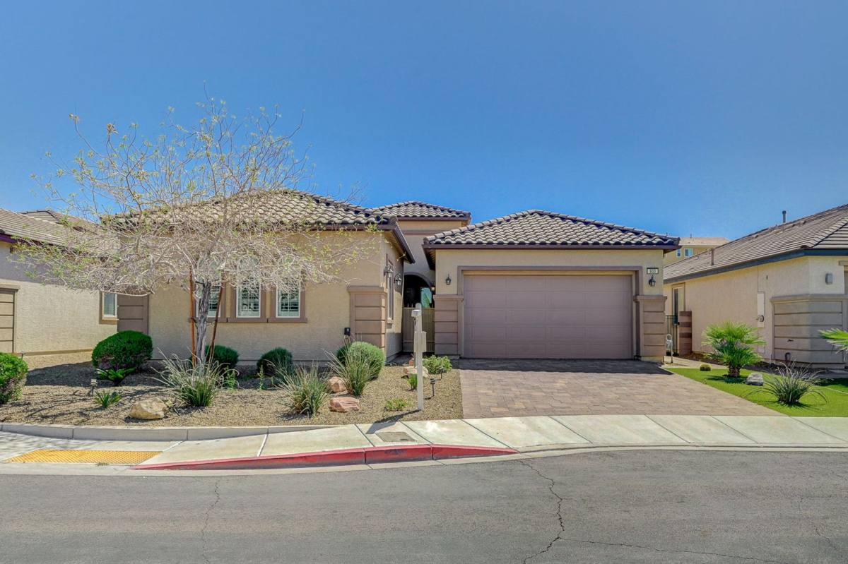House for rent at 933 Everest Peak Ave, Henderson, NV 89012