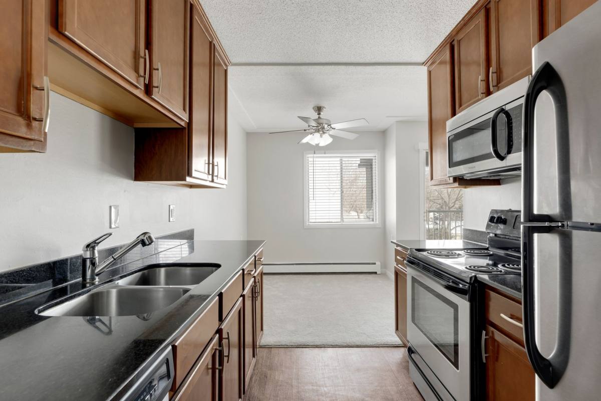 Apartment for rent at 1950 Jade Lane, Saint Paul, MN 55122