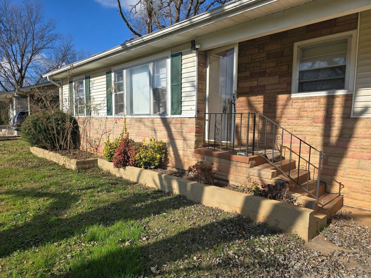 House for rent at 3304 Archer Dr SW, Huntsville, AL 35805