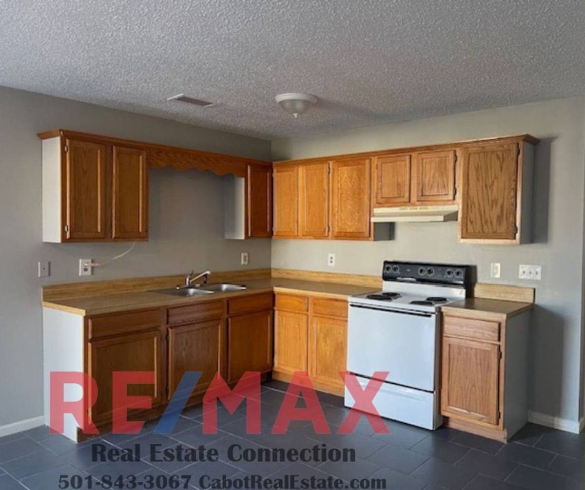 Apartment for rent at 898 W Myrtle, Cabot, AR 72023
