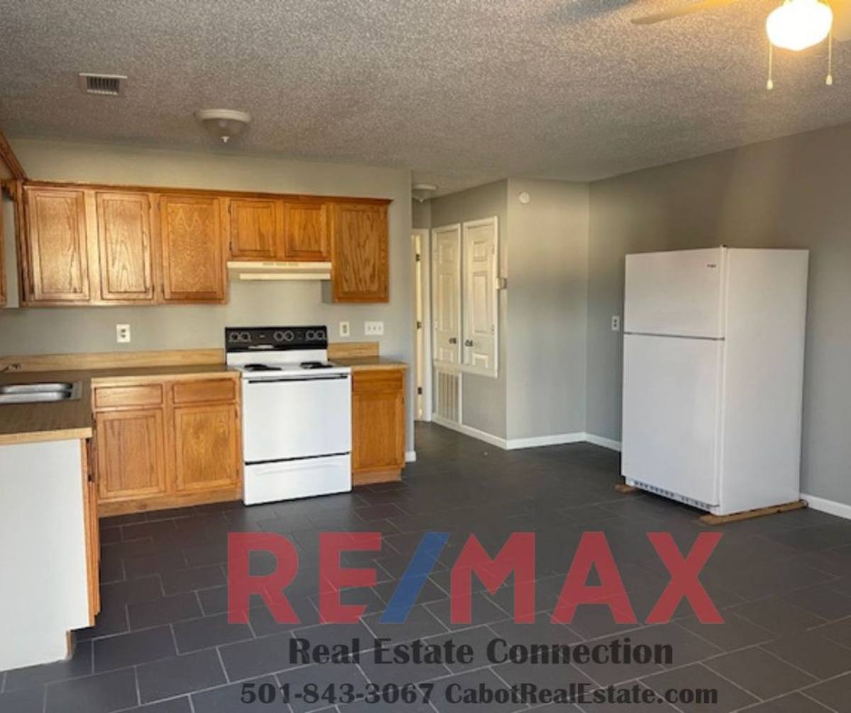 Apartment for rent at 898 W Myrtle, Cabot, AR 72023
