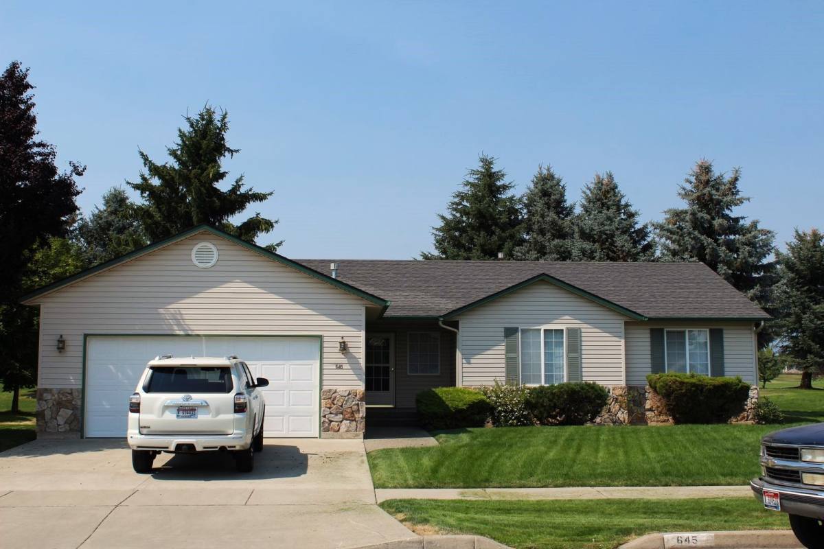 House for rent at 645 E Bogie Dr, Post Falls, ID 83854