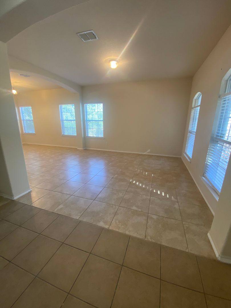 House for rent at 823 Point Cove, San Antonio, TX 78253