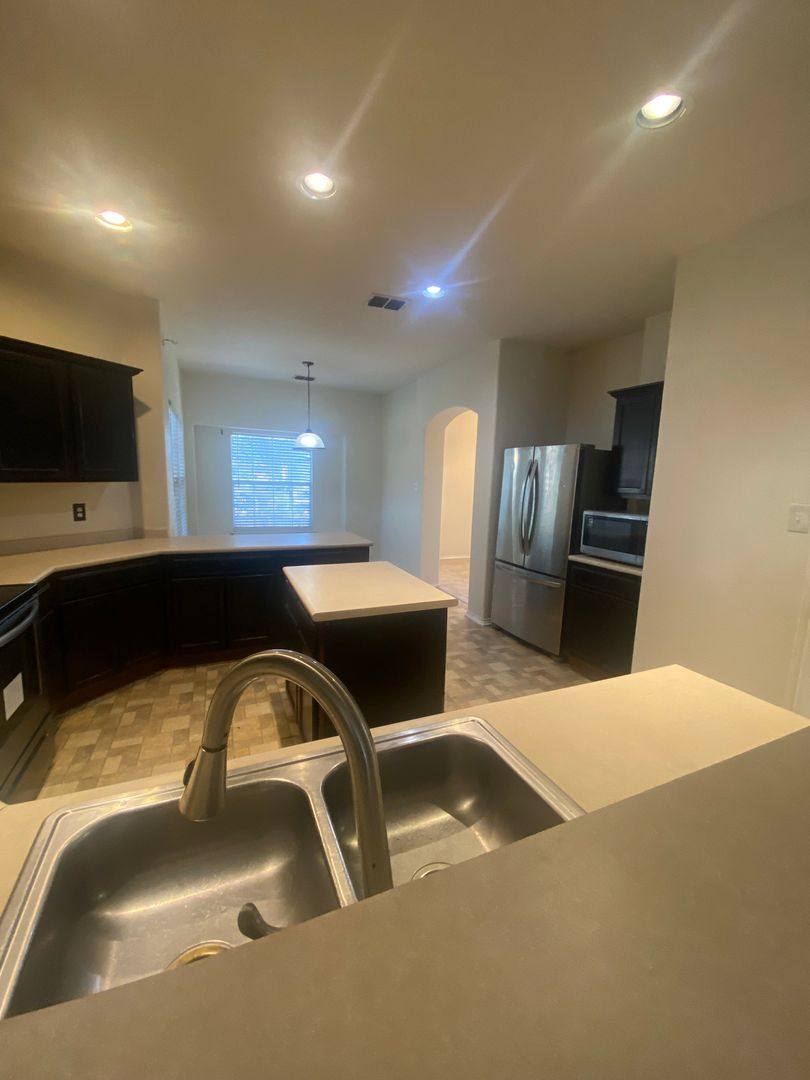House for rent at 823 Point Cove, San Antonio, TX 78253