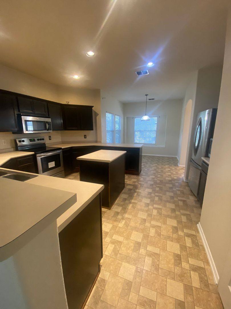 House for rent at 823 Point Cove, San Antonio, TX 78253