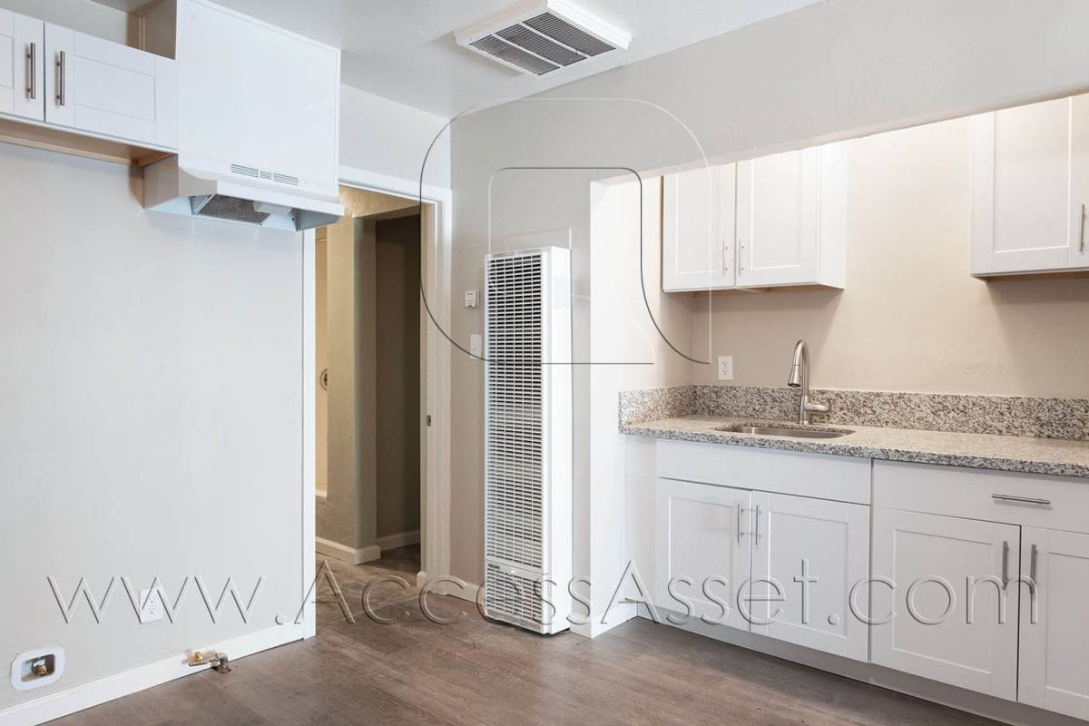 Townhouse for rent at 24099 State Highway 74 - C, Perris, CA 92570