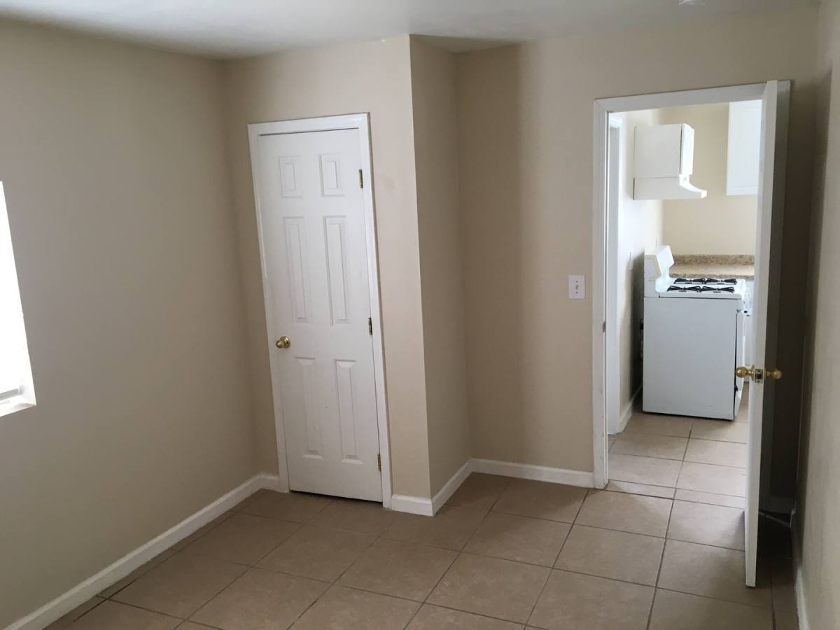 Apartment for rent at 132 Hopkins Ave, Bakersfield, CA 93308