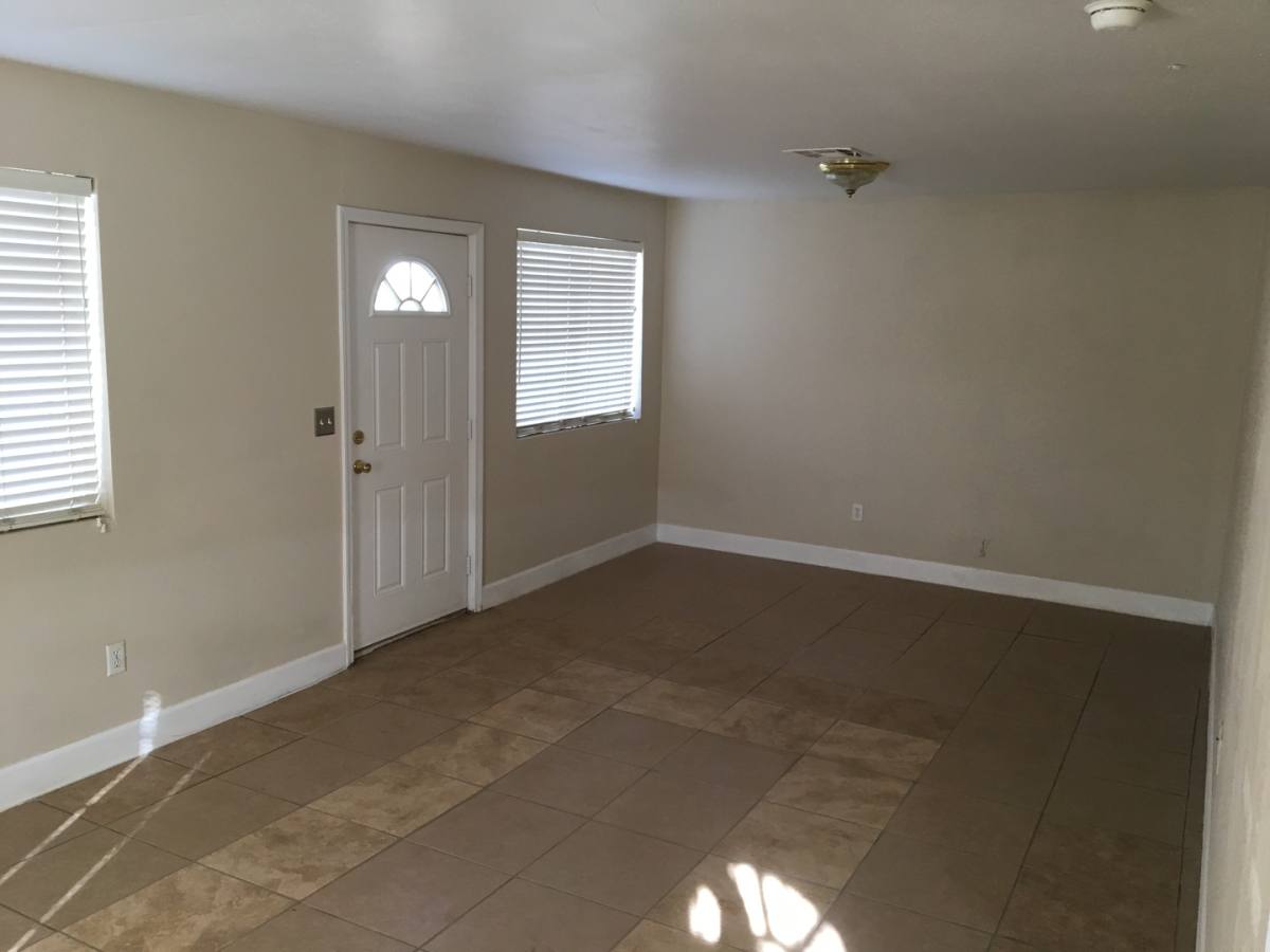 Apartment for rent at 132 Hopkins Ave, Bakersfield, CA 93308