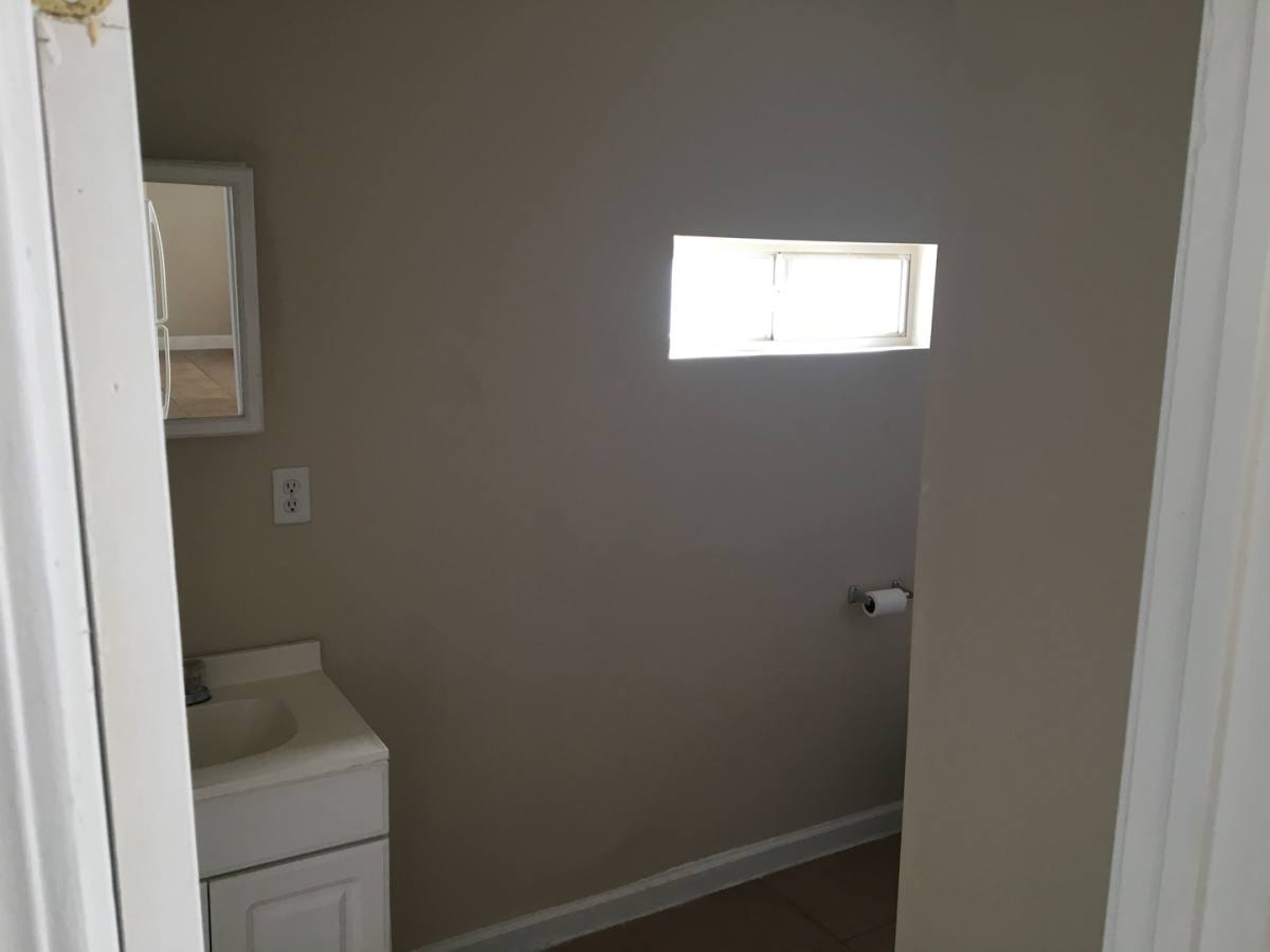 Apartment for rent at 132 Hopkins Ave, Bakersfield, CA 93308