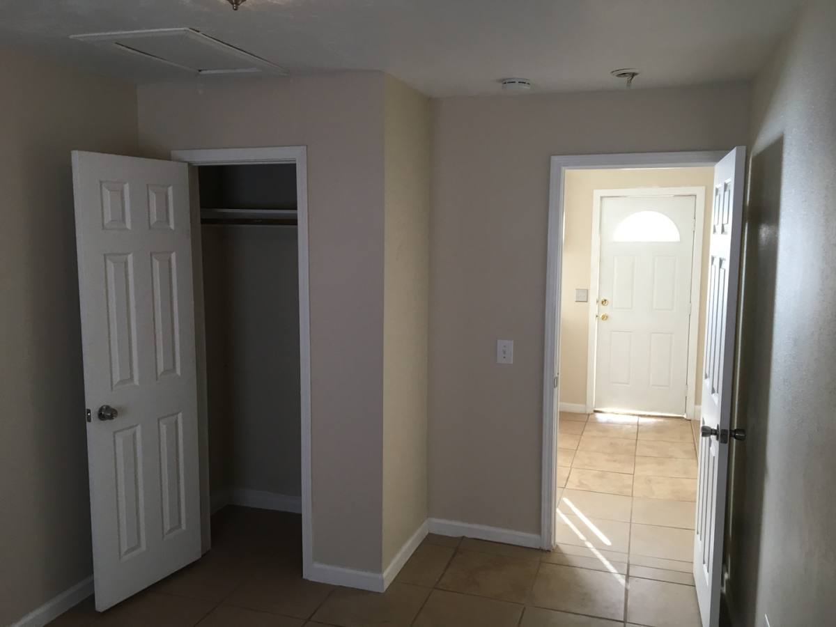 Apartment for rent at 132 Hopkins Ave, Bakersfield, CA 93308