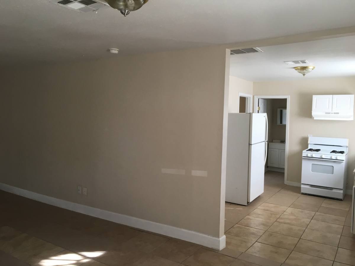 Apartment for rent at 132 Hopkins Ave, Bakersfield, CA 93308