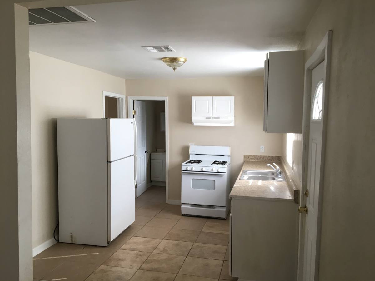 Apartment for rent at 132 Hopkins Ave, Bakersfield, CA 93308