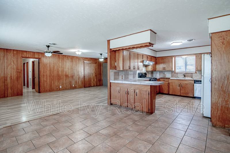 House for rent at 365 FM #247, Huntsville, TX 77320