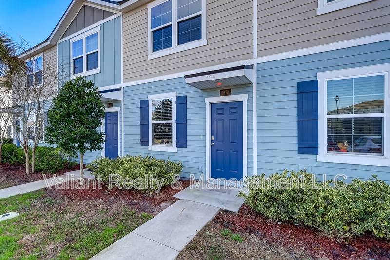 Townhouse for rent at 3978 Oak Mill Rd, Orange Park, FL 32065