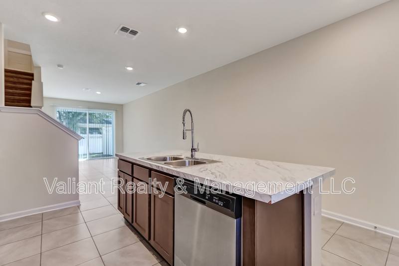 Townhouse for rent at 3978 Oak Mill Rd, Orange Park, FL 32065