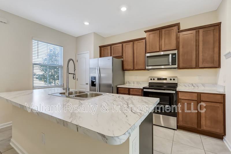 Townhouse for rent at 3978 Oak Mill Rd, Orange Park, FL 32065
