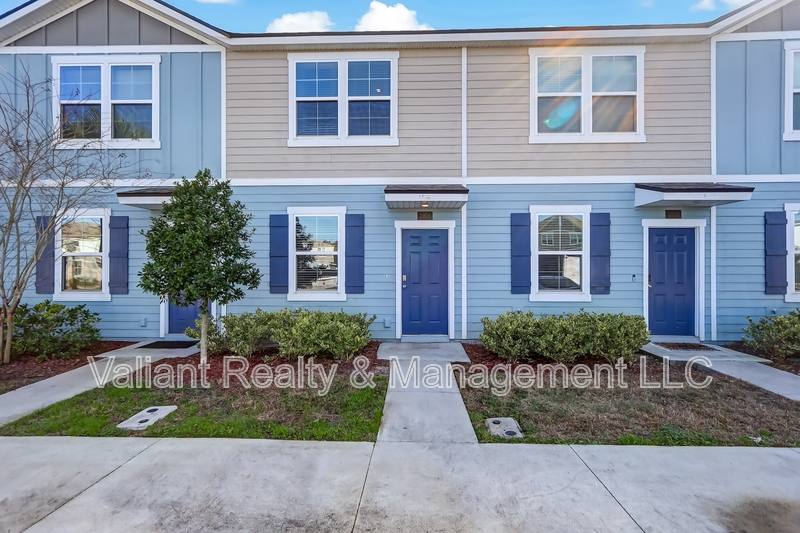 Townhouse for rent at 3978 Oak Mill Rd, Orange Park, FL 32065