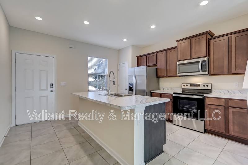 Townhouse for rent at 3978 Oak Mill Rd, Orange Park, FL 32065