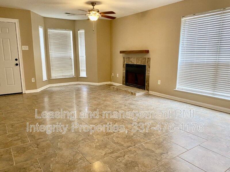 Townhouse for rent at 1761 Blvd De Province #D, Baton Rouge, LA 70816