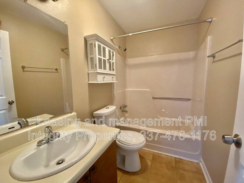 Townhouse for rent at 1761 Blvd De Province #D, Baton Rouge, LA 70816