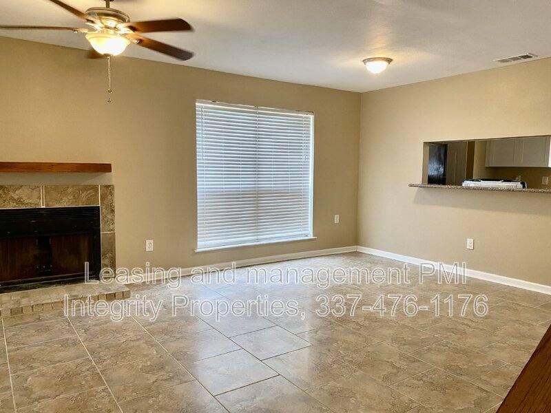 Townhouse for rent at 1761 Blvd De Province #D, Baton Rouge, LA 70816