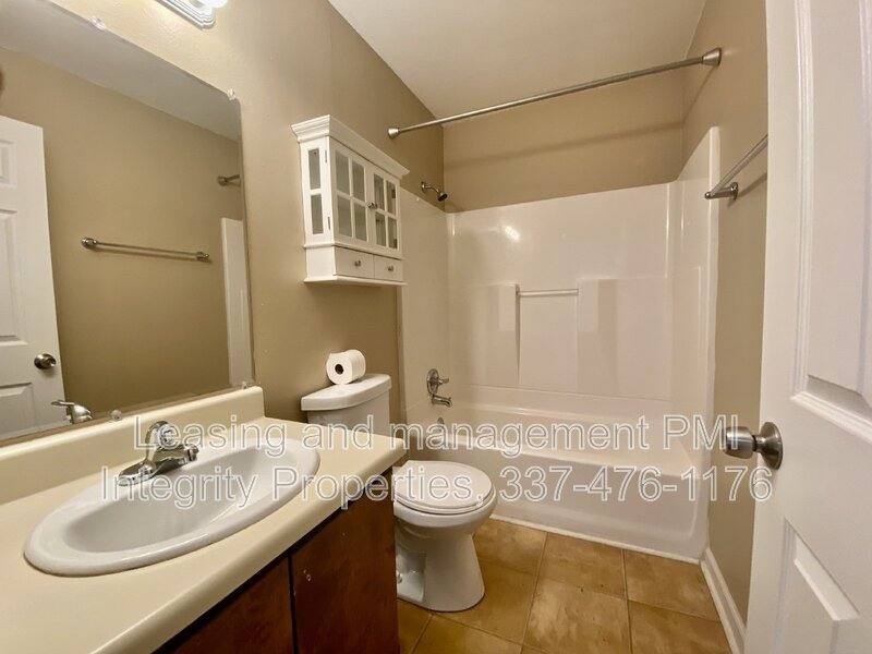 Townhouse for rent at 1761 Blvd De Province #D, Baton Rouge, LA 70816