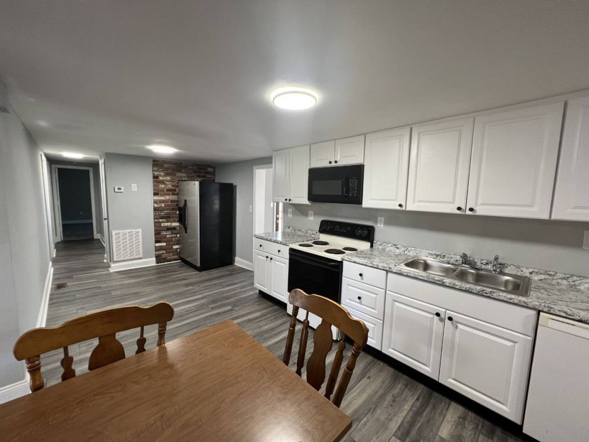 House for rent at 1550 Old Dover Rd, Clarksville, TN 37042