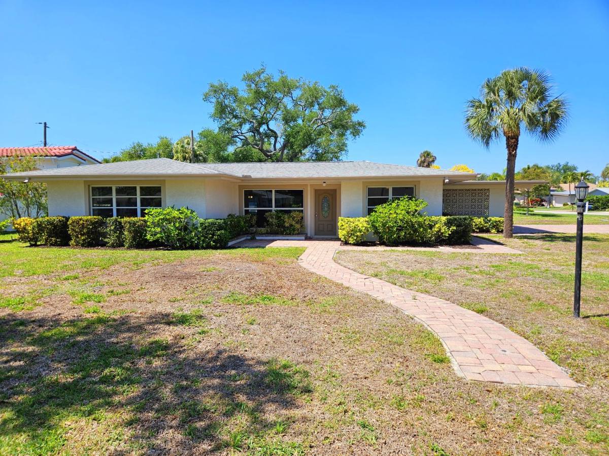 House for rent at 309 Park Blvd N, Venice, FL 34285