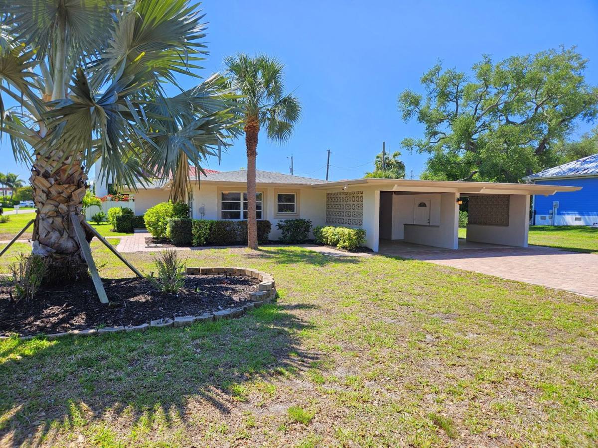 House for rent at 309 Park Blvd N, Venice, FL 34285