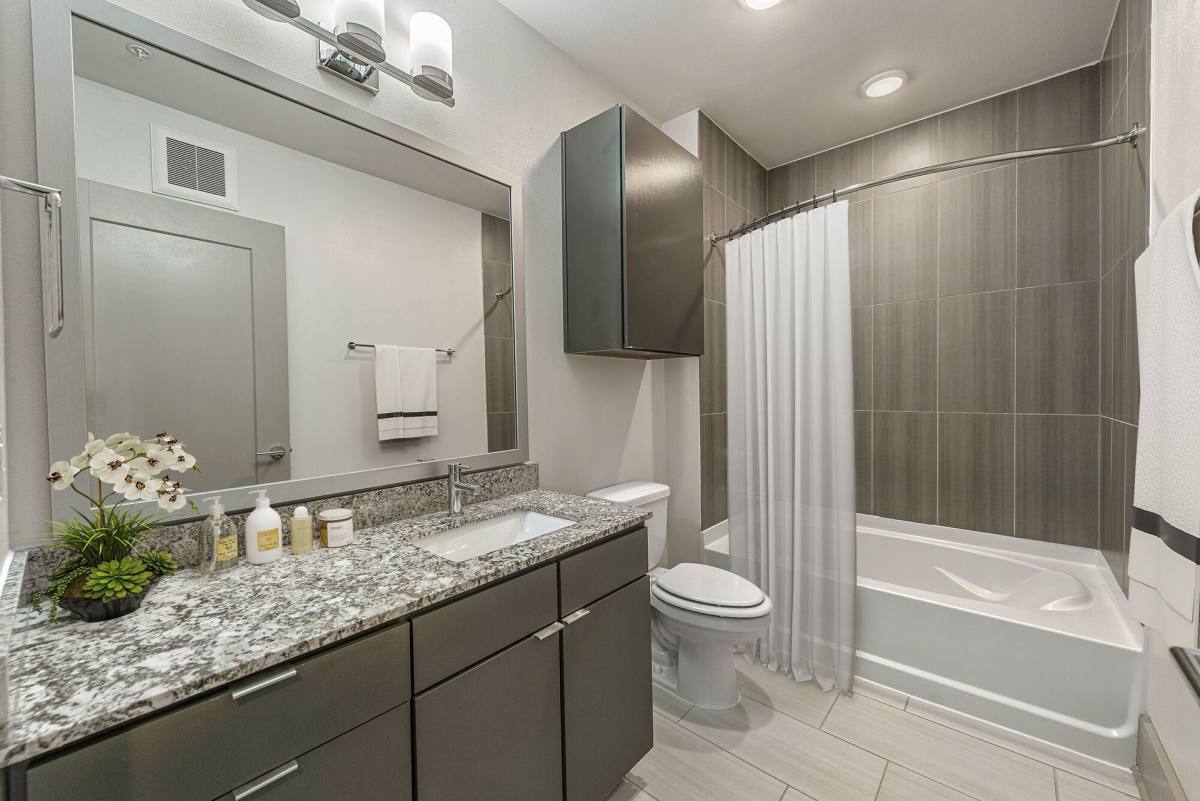 Apartment for rent at 2828 Woodside St, Dallas, TX 75204