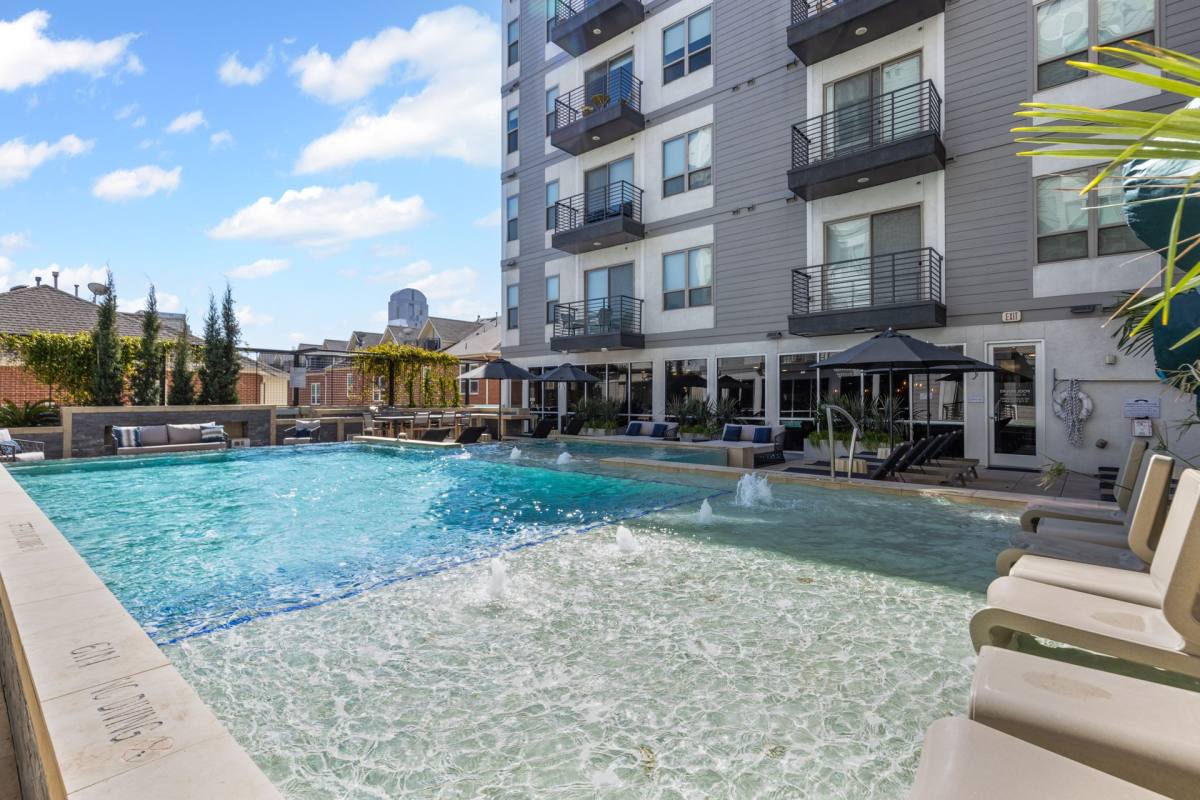 Apartment for rent at 2828 Woodside St, Dallas, TX 75204