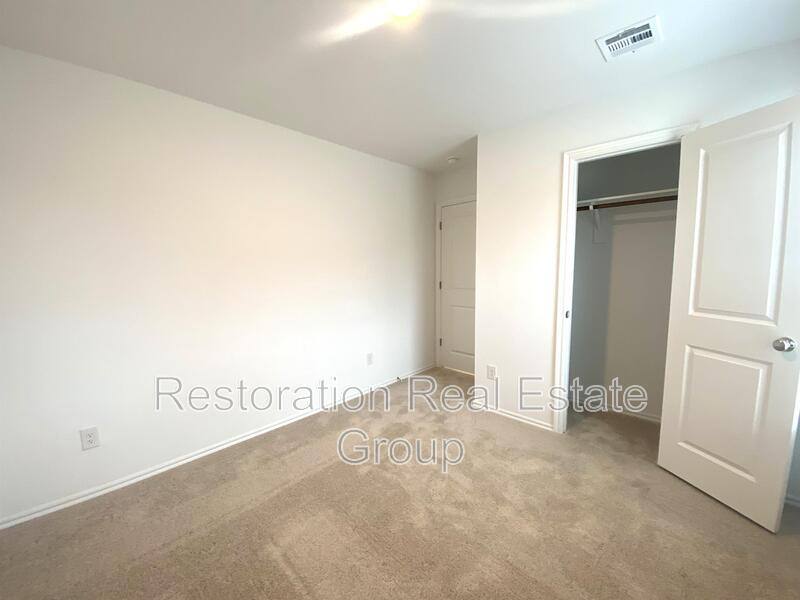 House for rent at 10921 SW 22nd St, Yukon, OK 73099