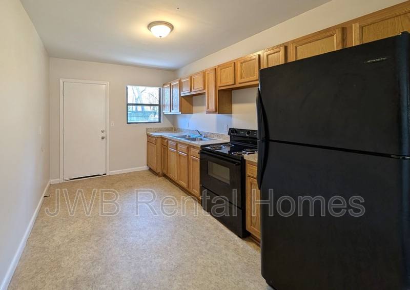 Apartment for rent at 1159 Pangola Dr, Jacksonville, FL 32205