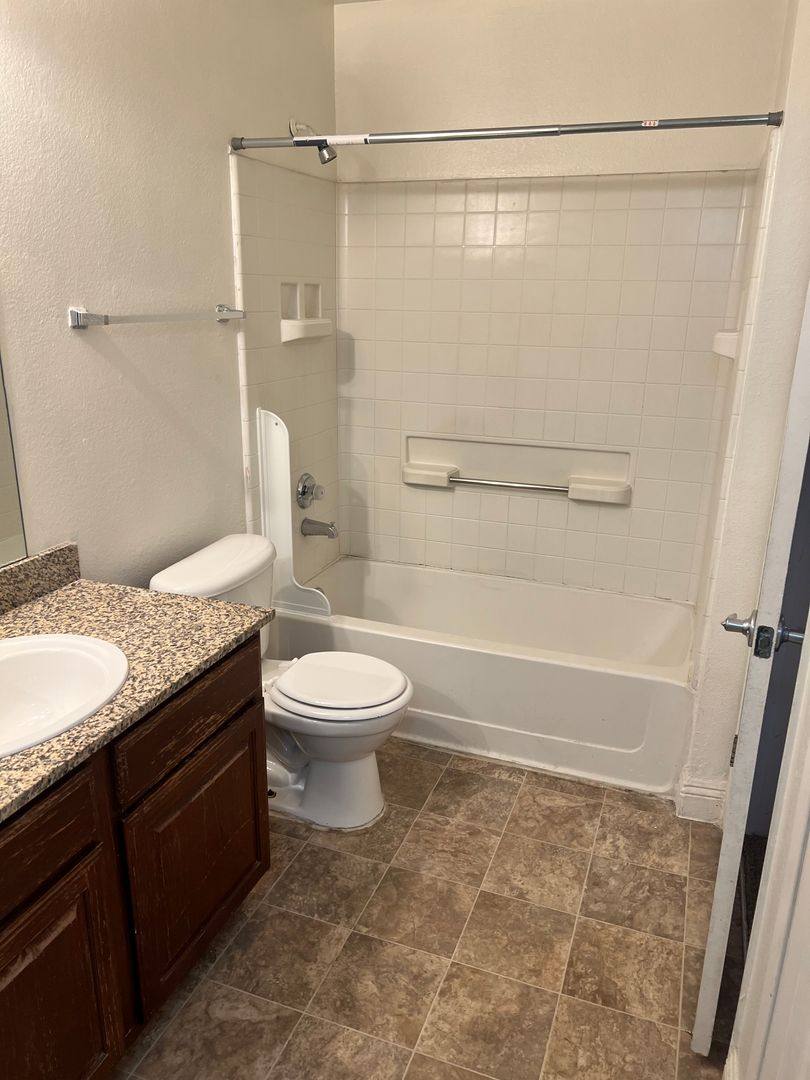 Apartment for rent at 6800 E Lake Mead, Las Vegas, NV 89156