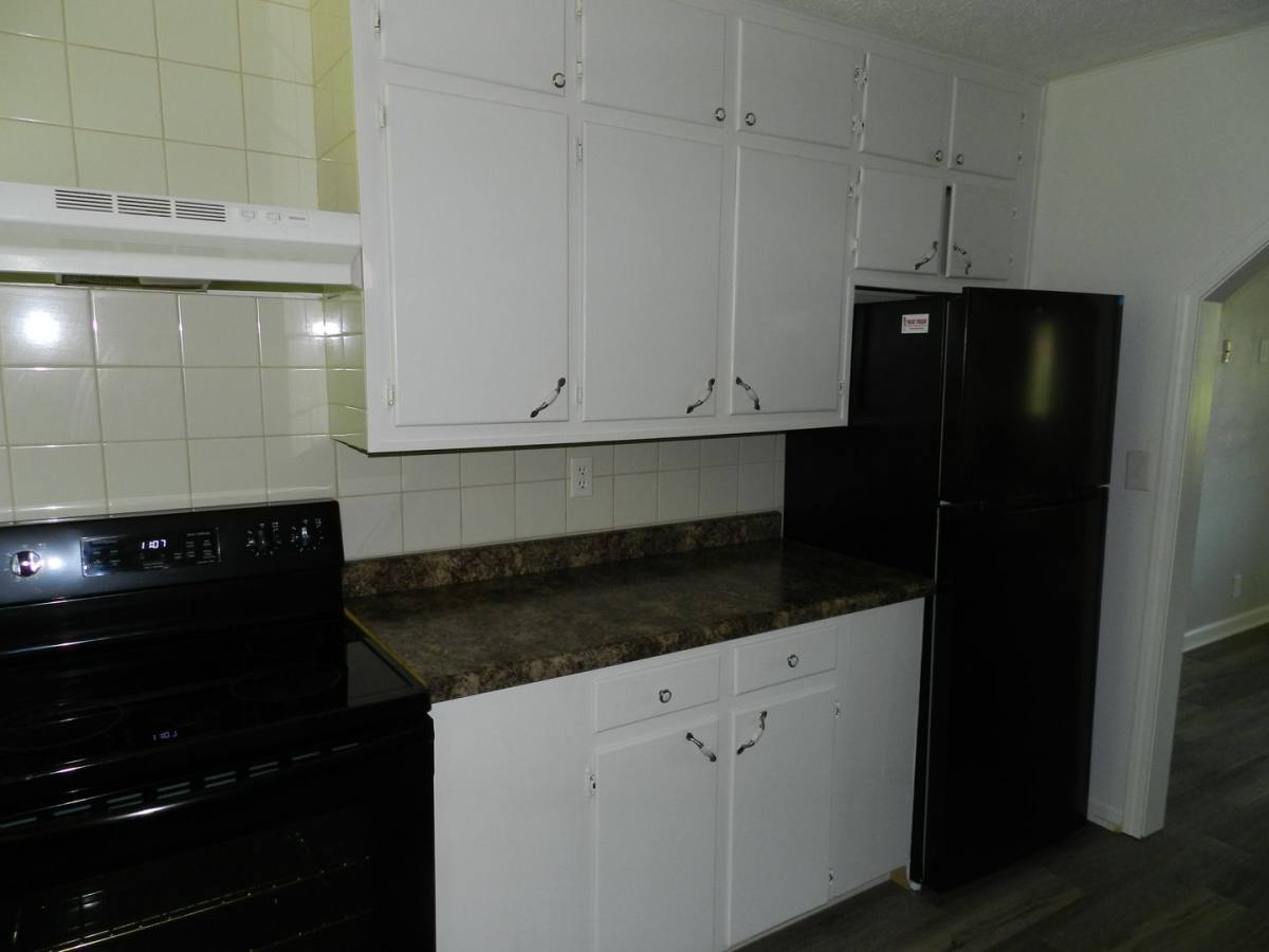 House for rent at 204 Dyer Dr, Waynesville, MO 65583