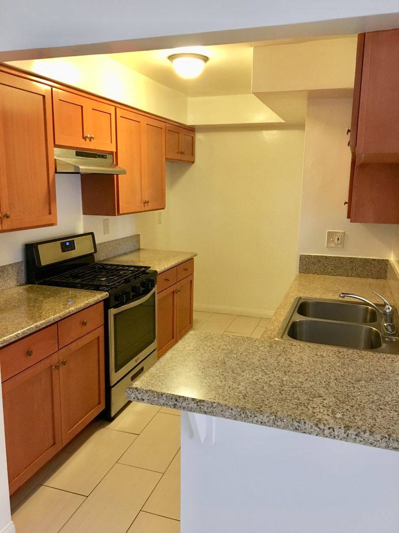 Apartment for rent at 116 N Western Ave, San Pedro, CA 90732