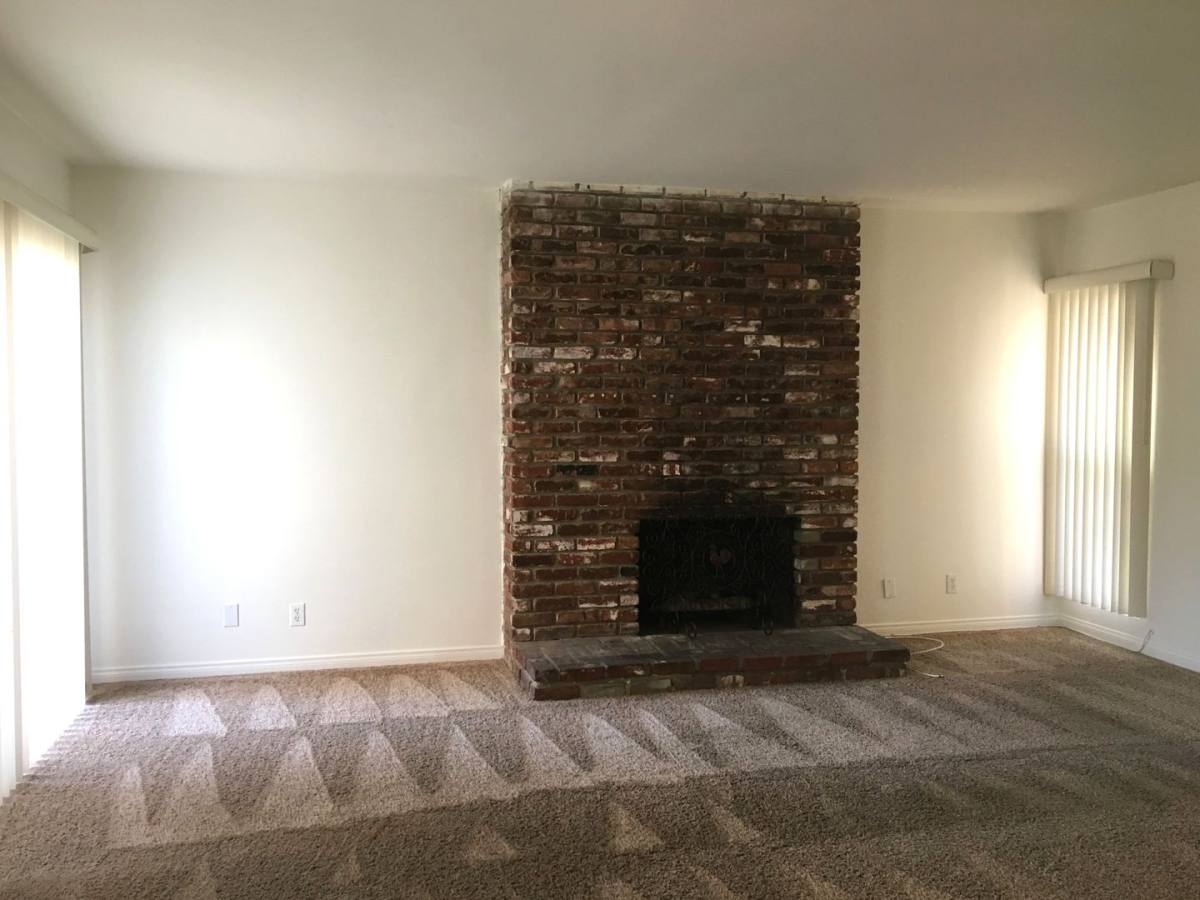 Apartment for rent at 116 N Western Ave, San Pedro, CA 90732