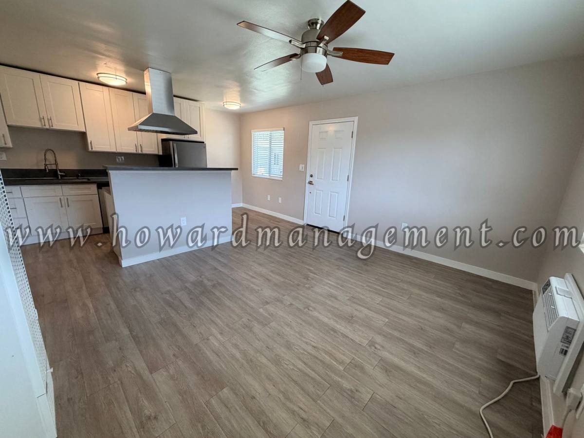 Apartment for rent at 11415 Venice Blvd, Los Angeles, CA 90066