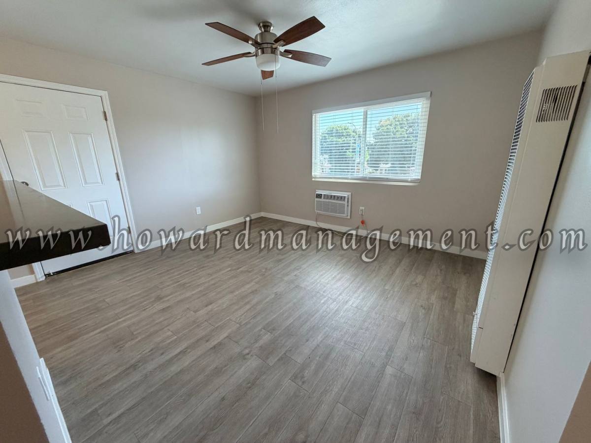 Apartment for rent at 11415 Venice Blvd, Los Angeles, CA 90066