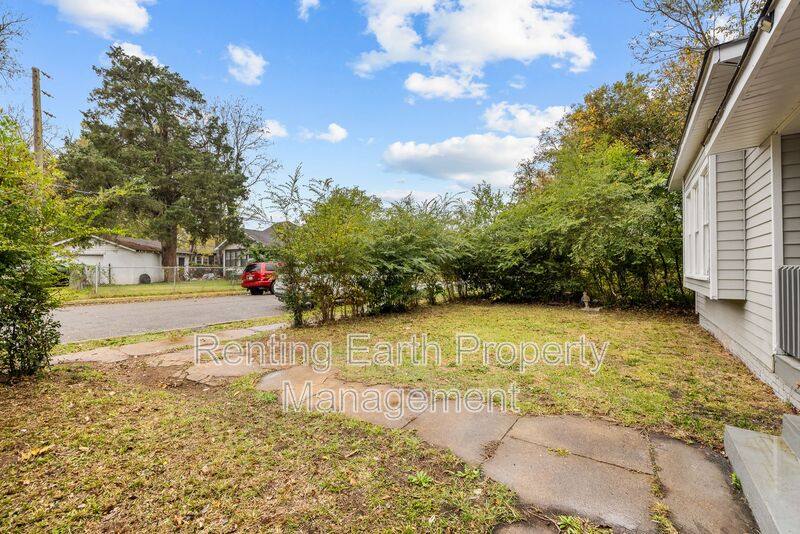 House for rent at 518 41st St, Fairfield, AL 35064